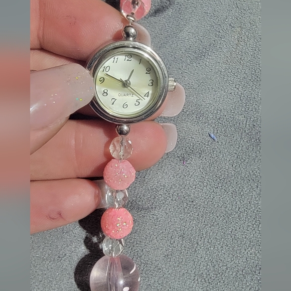 Quartz Watch - Picture 2 of 6